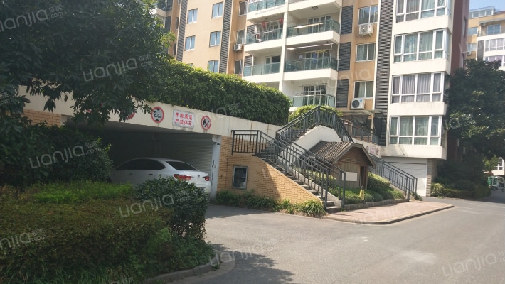 金报尊园外景图