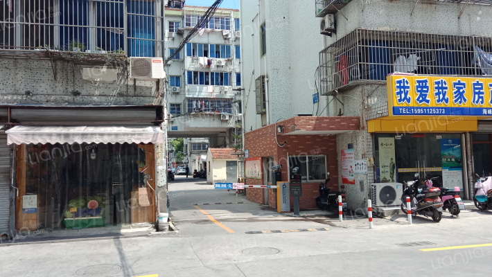 海峰公寓外景图