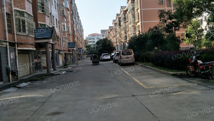 正龙花园外景图