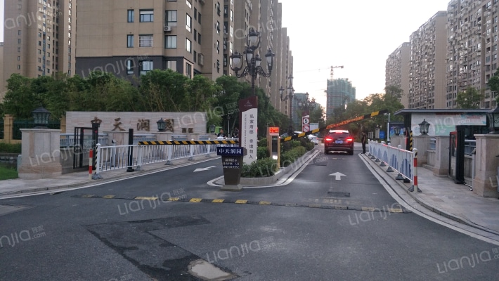 中天润园西区外景图