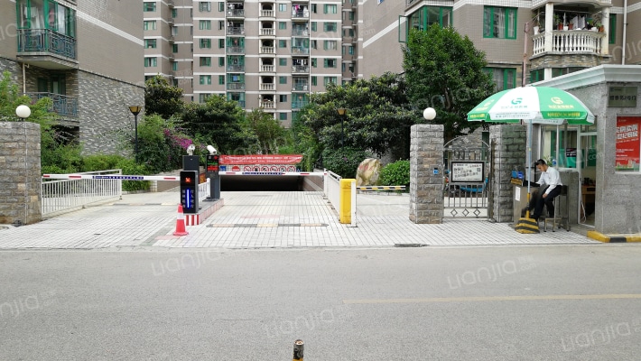 世纪城惜春苑外景图