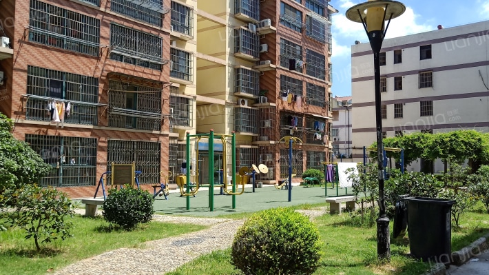 富荣花园外景图