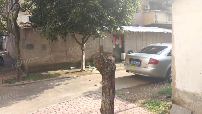 龙会新村外景图