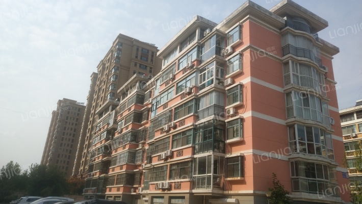 南湖花园小区外景图