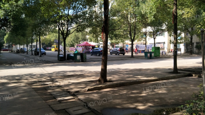 华阳社区移民小区外景图