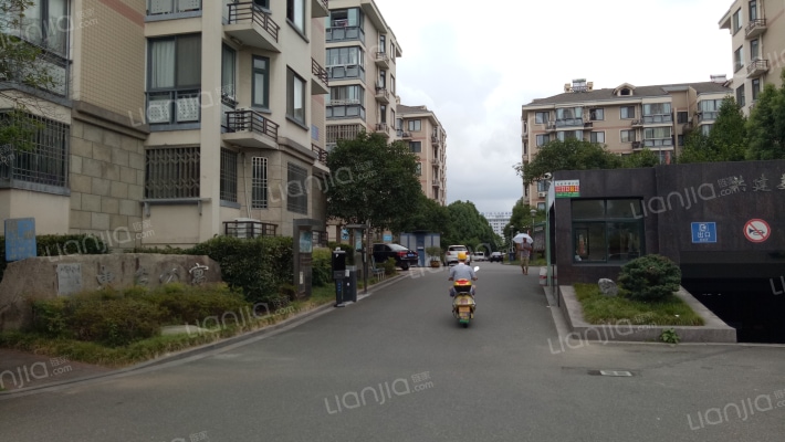 东台公寓外景图