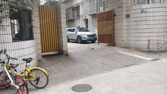 新闻路195号院外景图