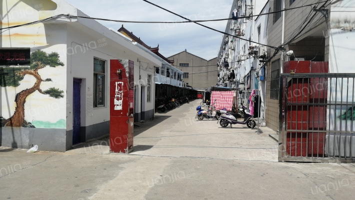 前洲镇蒋巷村流动人口公寓楼外景图