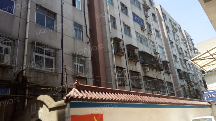 荷香公寓外景图