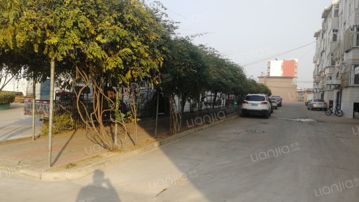 南方花园小区外景图