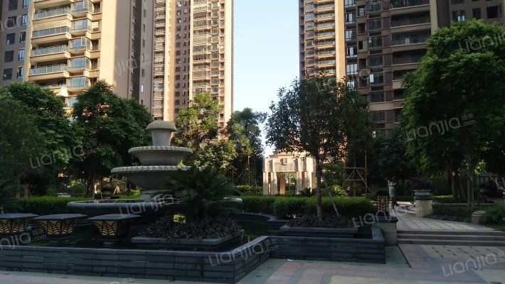 隆源华府外景图