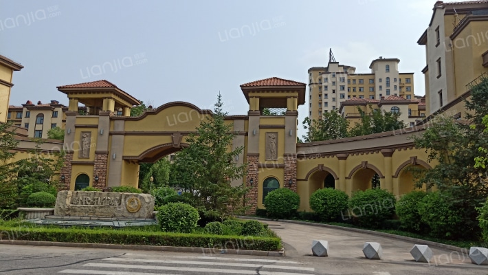 时代·孔雀城外景图