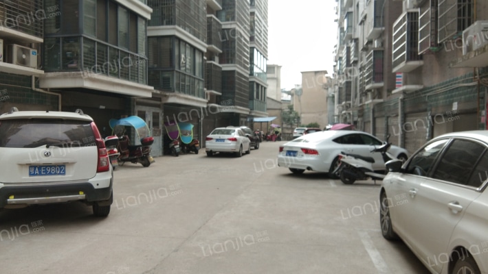 湖滨花苑外景图