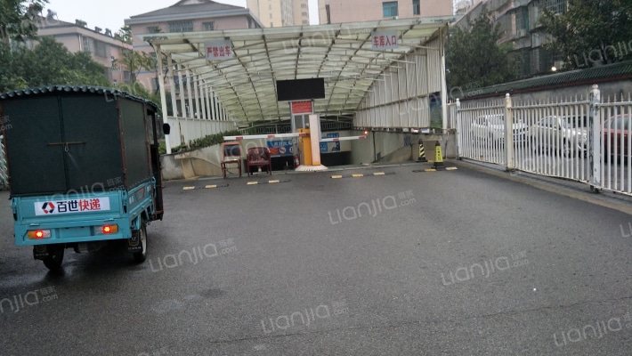 东湖金岸外景图