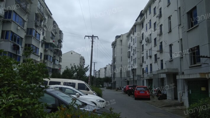 湖苑新村四区外景图