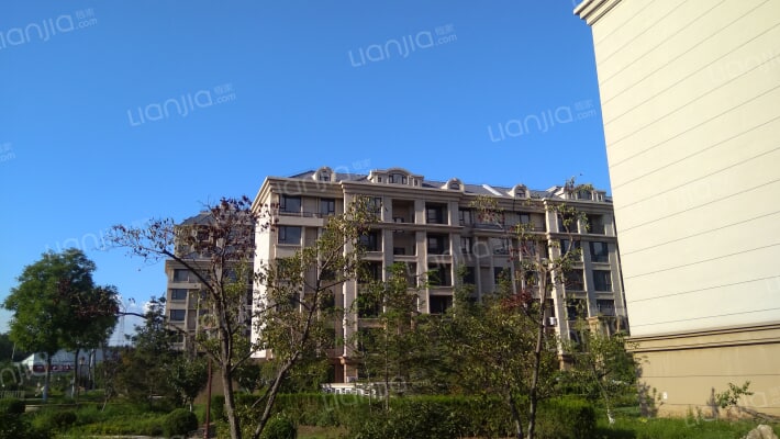 塞纳名郡外景图