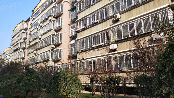 雅园小区外景图