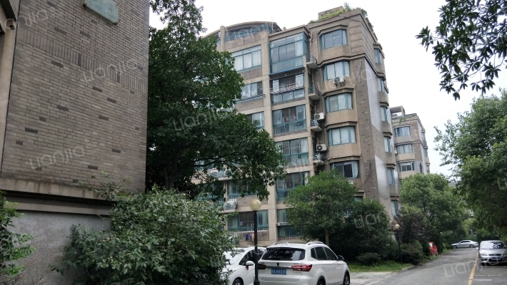 天鸿名都外景图