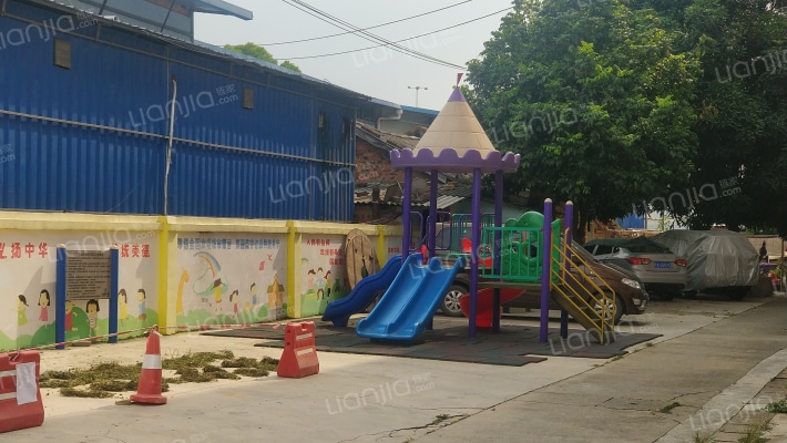 南宁市航运总公司西乡塘小区外景图