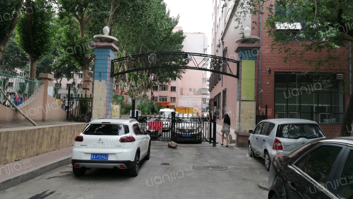 苗圃小区外景图