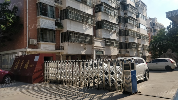 清华园南区外景图