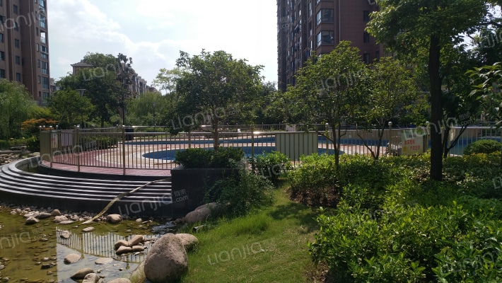 金茂国际外景图