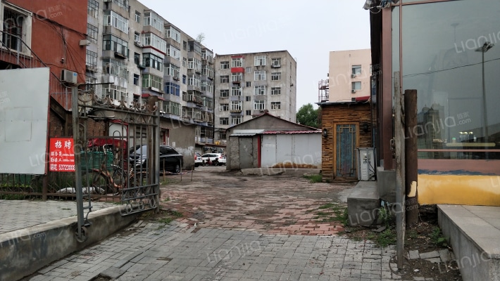 阿什河新家属楼外景图