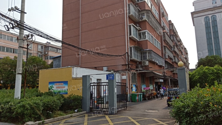 科教频道家属院外景图