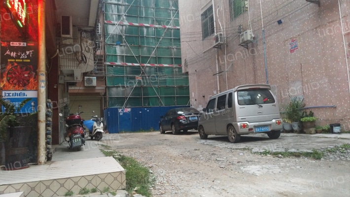 富鹏富安路小区外景图