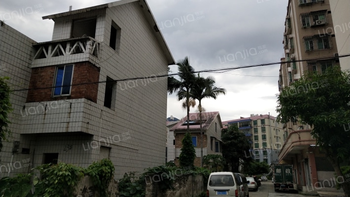 雄侨花园外景图