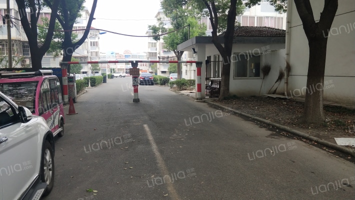 少卿东苑外景图