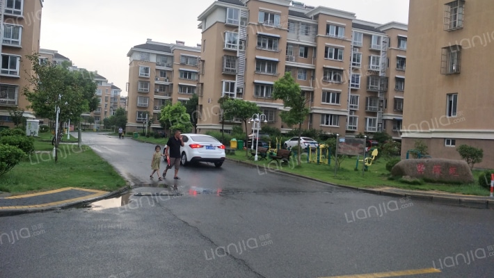 新港花苑紫薇苑外景图