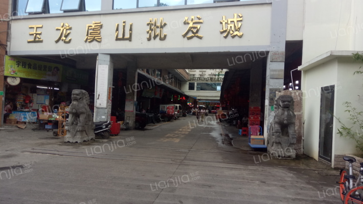 玉龙花园外景图