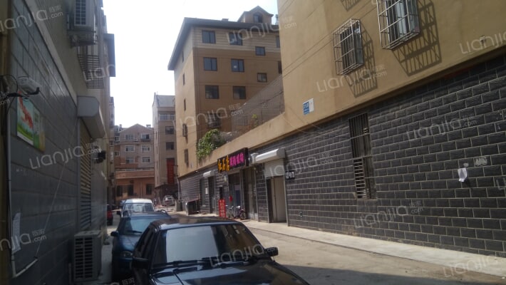 金潮影前花园外景图