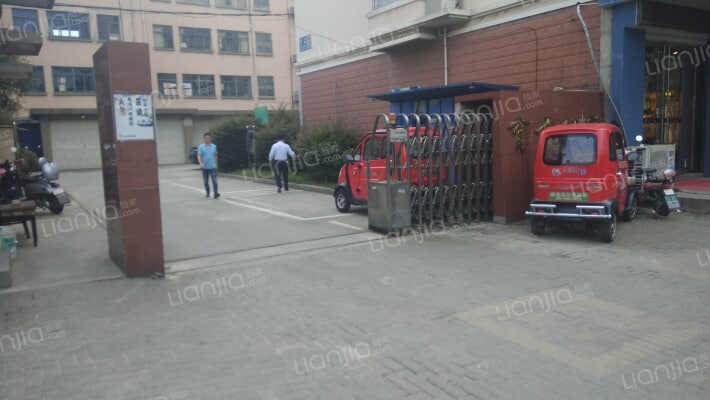 育才公寓外景图