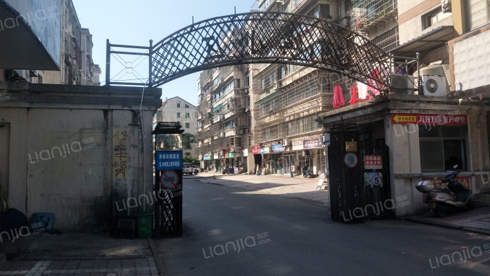 河滨小区东区外景图