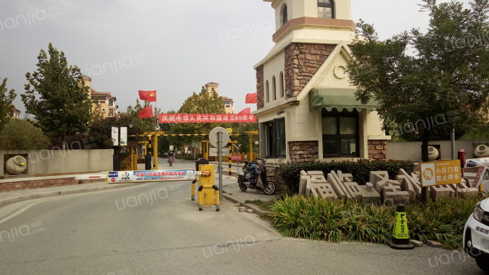 福临圣水山庄外景图