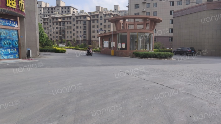 龙湖新城外景图