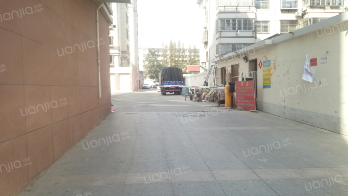 新贵都小区外景图