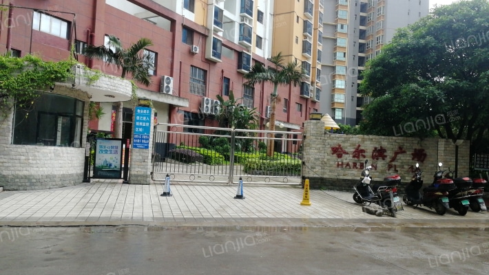 哈尔滨广场外景图