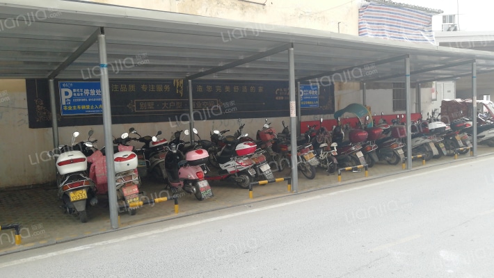 麻城广场外景图