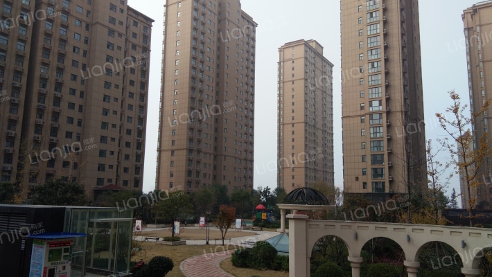 东润峰景外景图