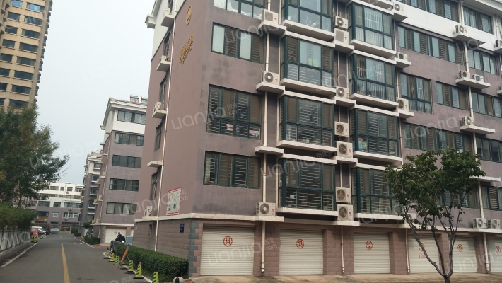 紫藤花园外景图