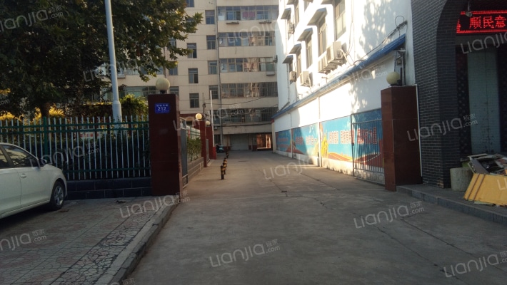 农发行小区外景图