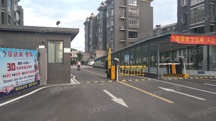 湖岸名居外景图