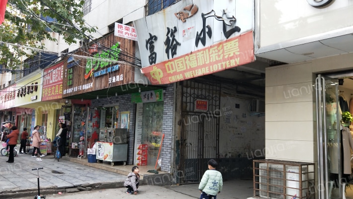 富裕小区外景图