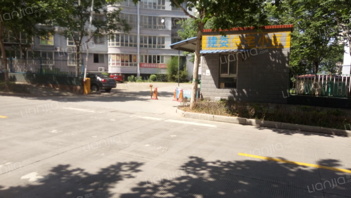 建委住宅小区外景图