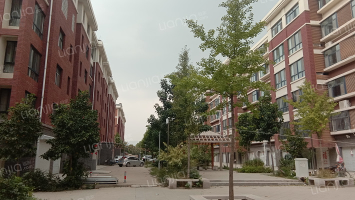 东郡安置楼外景图