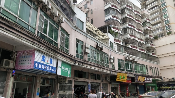 建达大厦小区外景图