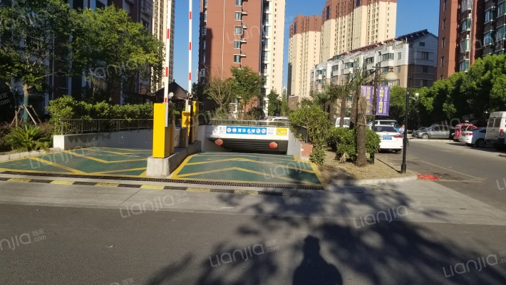 清华名城外景图